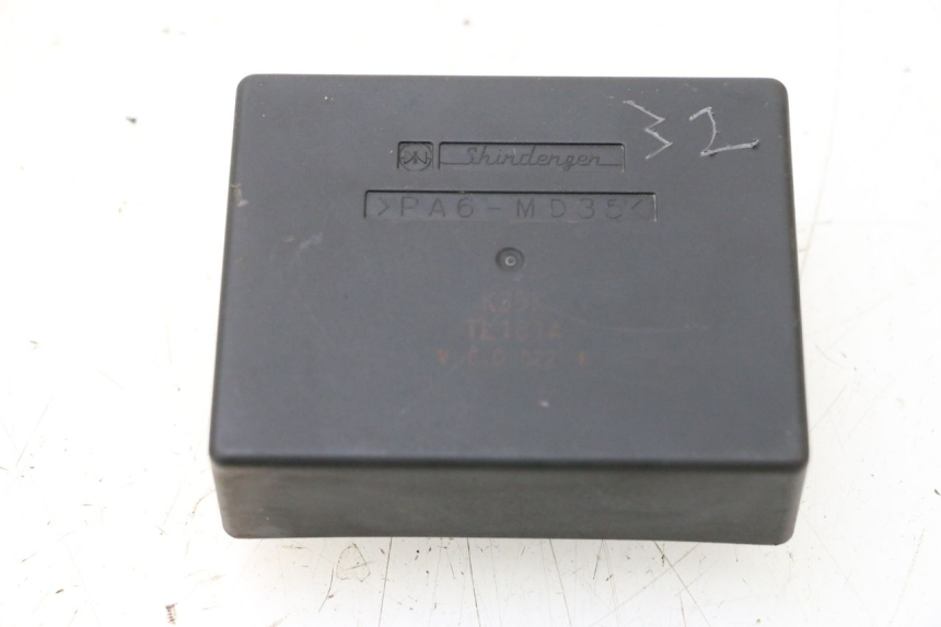 photo de SCHEINWERFER RELAIS HONDA PCX (JF57/JF64) 125 (2014 - 2018) - Technische Nahaufnahme
