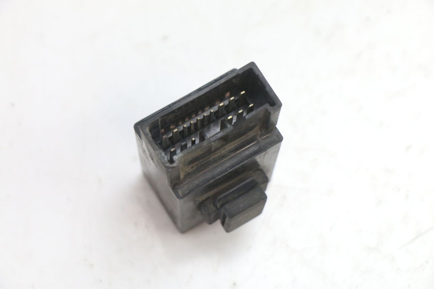 photo de KRAFTSTOFFPUMPENRELAIS YAMAHA FJR 1300 (2001 - 2005) - Alternative Perspektive