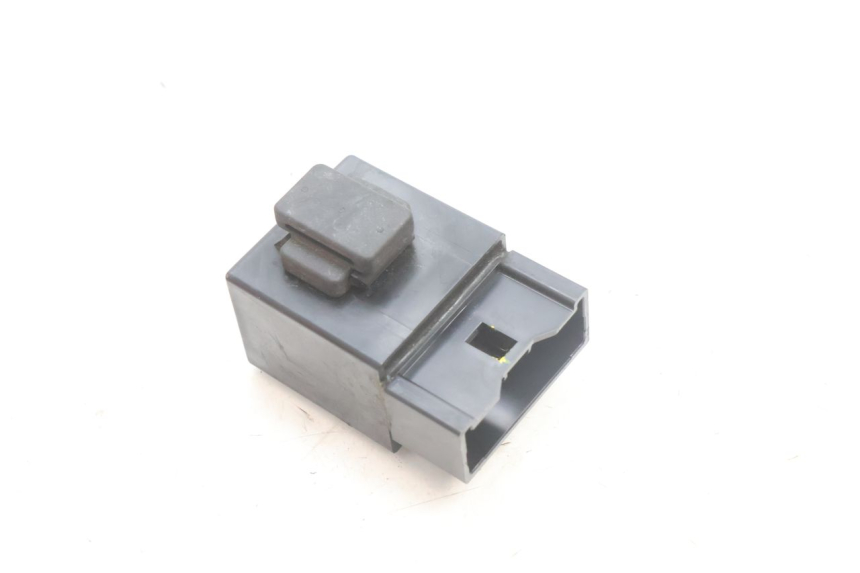 photo de KRAFTSTOFFPUMPENRELAIS YAMAHA FZ8 800 (2010 - 2016) - Alternative Perspektive
