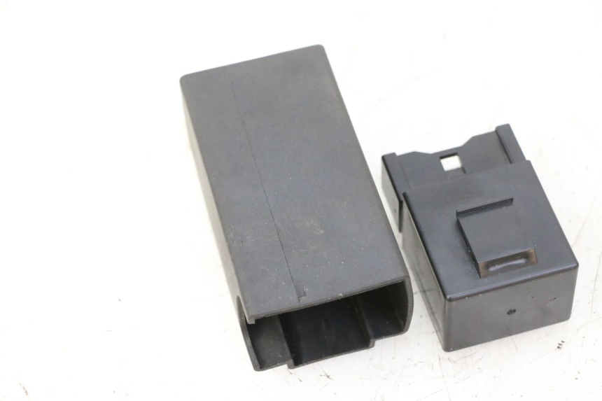 photo de KRAFTSTOFFPUMPENRELAIS YAMAHA MT-07 MT07 ABS 700 (2014 - 2017) - Zoom auf Gebrauchszustand