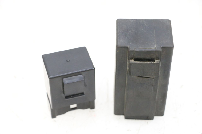 photo de KRAFTSTOFFPUMPENRELAIS YAMAHA MT-07 MT07 ABS 700 (2018 - 2020) - Zoom auf Gebrauchszustand