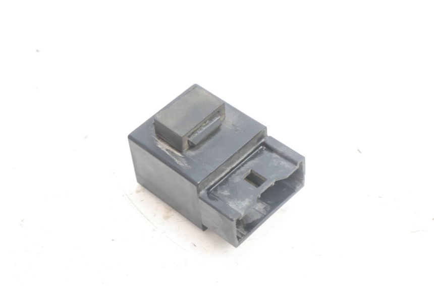 photo de KRAFTSTOFFPUMPENRELAIS YAMAHA TDM ABS 900 (2002 - 2014) - Zoom auf Gebrauchszustand
