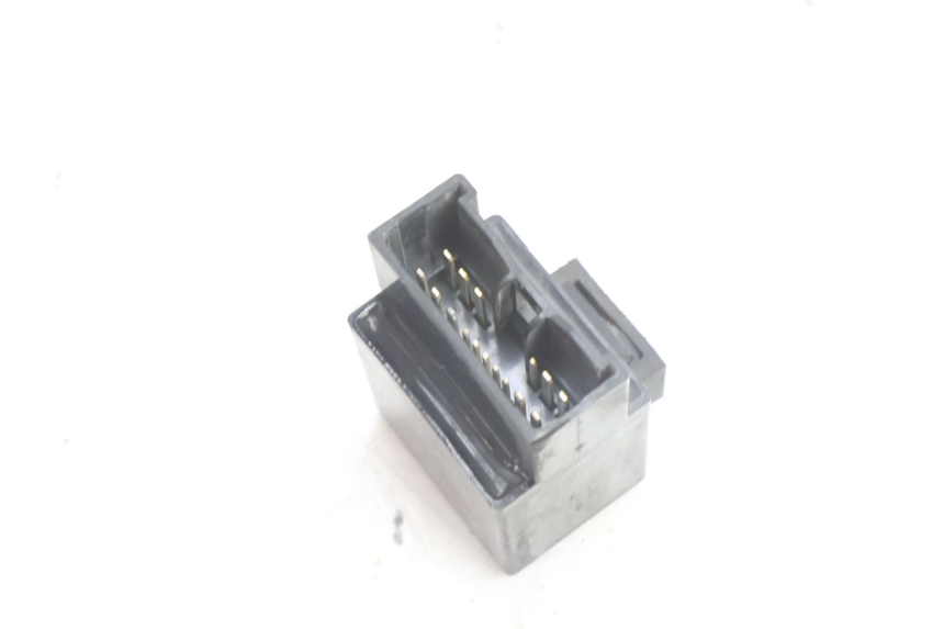 photo de KRAFTSTOFFPUMPENRELAIS YAMAHA TDM ABS 900 (2002 - 2014) - Alternative Perspektive
