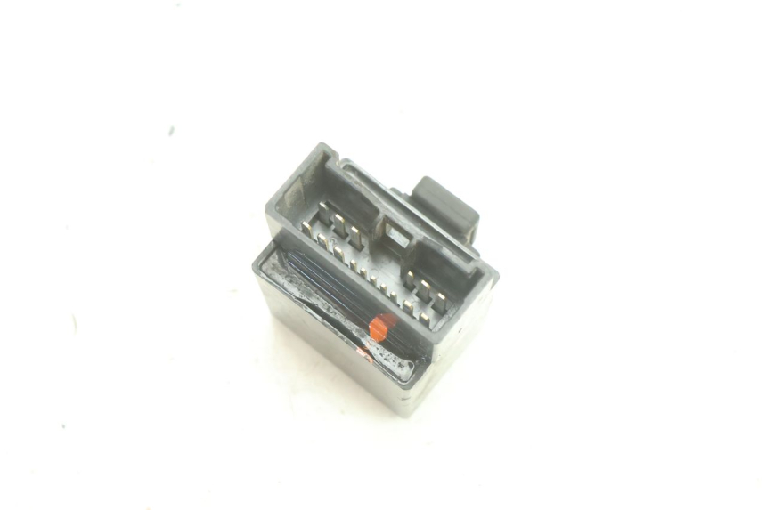 photo de KRAFTSTOFFPUMPENRELAIS YAMAHA YZF R6 600 (2008 - 2009) - Zoom auf Gebrauchszustand