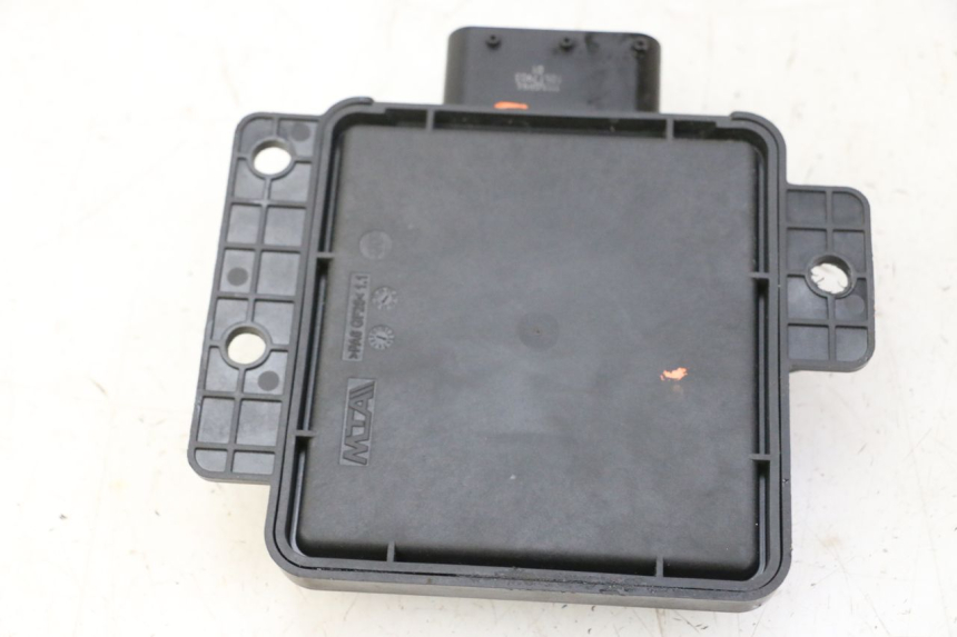 photo de ROLL LOCK RELAIS PIAGGIO MP3 HPE 310 (2024 - 2025) - Zoom auf Gebrauchszustand