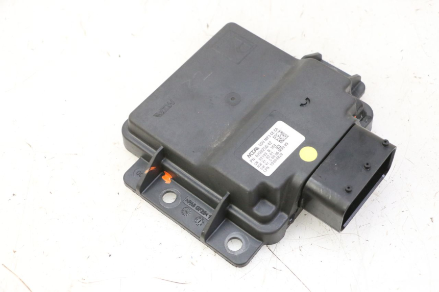 photo de ROLL LOCK RELAIS PIAGGIO MP3 HPE 310 (2024 - 2025) - Technische Nahaufnahme
