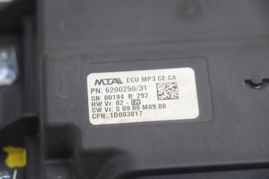 photo de ROLL LOCK RELAIS PIAGGIO MP3 HPE 530 (2022 - 2026) - Detailansicht des Bauteils