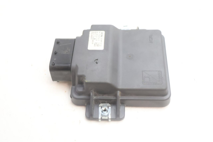 photo de ROLL LOCK RELAIS PIAGGIO MP3 HPE 530 (2022 - 2026) - Zoom auf Gebrauchszustand