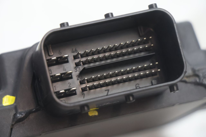 photo de ROLL LOCK RELAIS PIAGGIO MP3 HPE 530 (2022 - 2026) - Technische Nahaufnahme