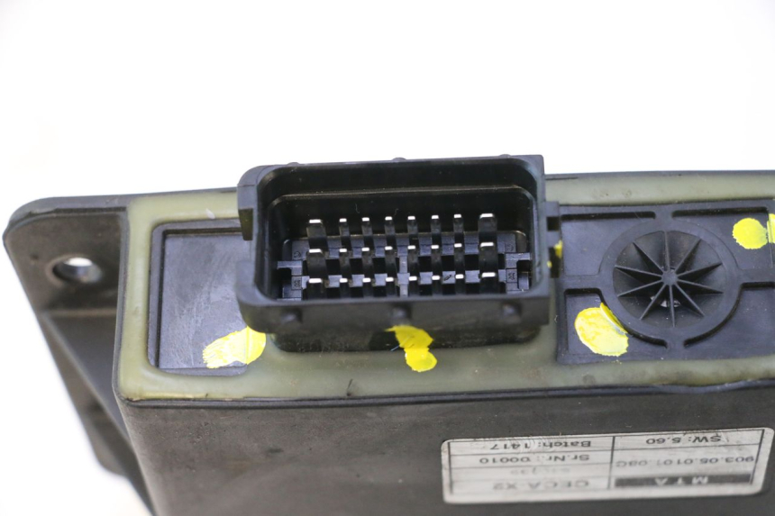 photo de ROLL LOCK RELAIS PIAGGIO MP3 500 (2016 - 2018) - Alternative Perspektive
