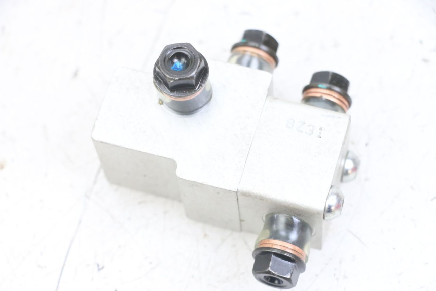 photo de BREMSSATTELVERTEILER SYM FIDDLE 3 III 125 (2014 - 2020) - Hauptansicht