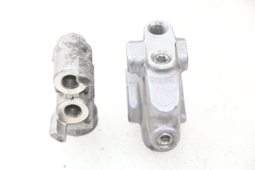 photo de BREMSSATTELVERTEILER YAMAHA FJR ABS 1300 (2006 - 2012) - Detailansicht des Bauteils