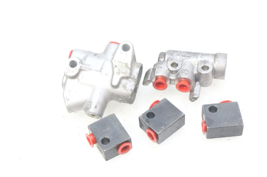 photo de BREMSSATTELVERTEILER YAMAHA FJR ABS 1300 (2006 - 2012) - Detailansicht des Bauteils
