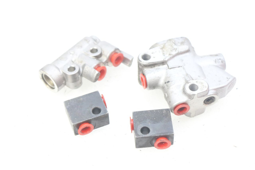 photo de BREMSSATTELVERTEILER YAMAHA FJR ABS 1300 (2006 - 2012) - Zoom auf Gebrauchszustand