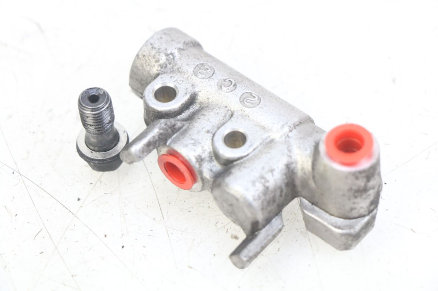 photo de BREMSKRAFTVERTEILER HONDA FJS SILVERWING SILVER WING 400 (2009 - 2016) - Zoom auf Gebrauchszustand