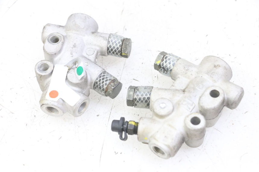 photo de BREMSVERTEILER PIAGGIO IE MP3 YOURBAN 300 (2011 - 2016) - Hauptansicht