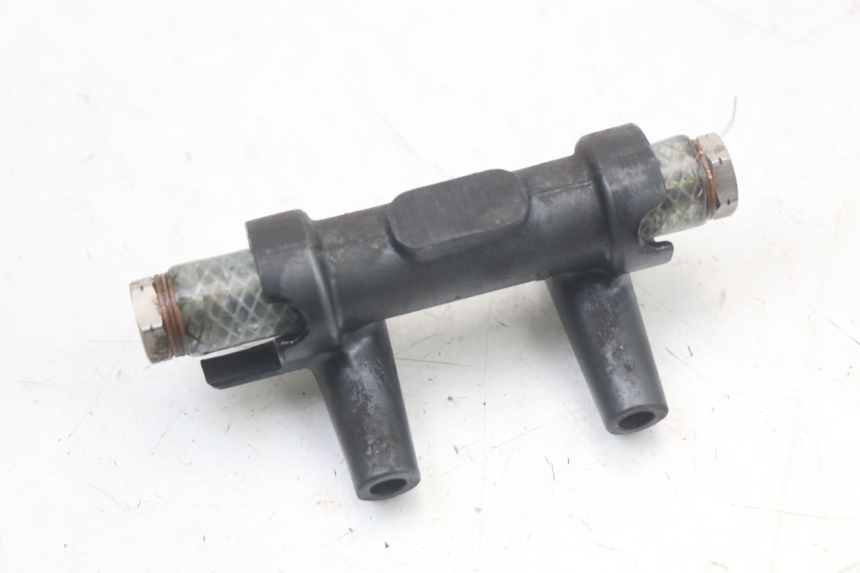 photo de BREMSVERTEILER KAWASAKI GTR 1000 (1994 - 2004) - Alternative Perspektive