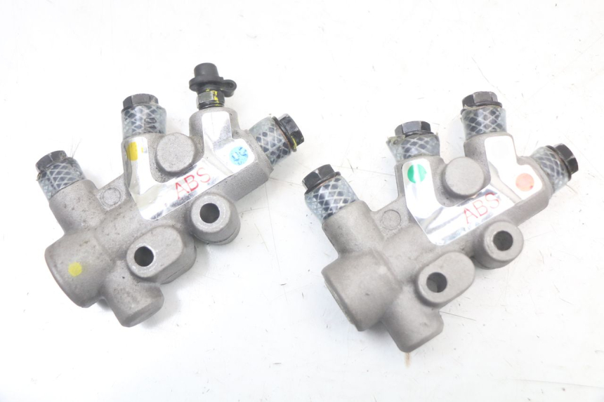 photo de BREMSVERTEILER PIAGGIO MP3 HPE 350 (2018 - 2020) - Hauptansicht