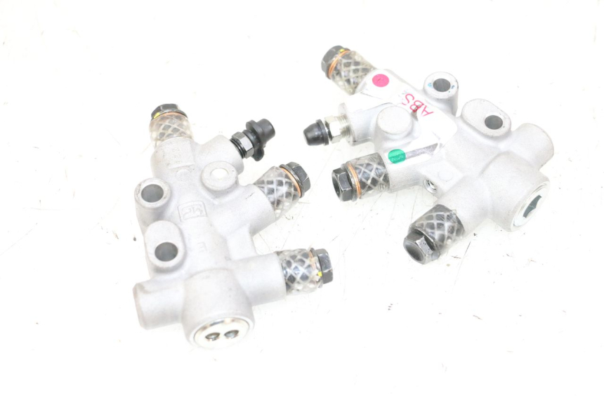 photo de BREMSVERTEILER PIAGGIO MP3 HPE 300 (2019 - 2026) - Hauptansicht