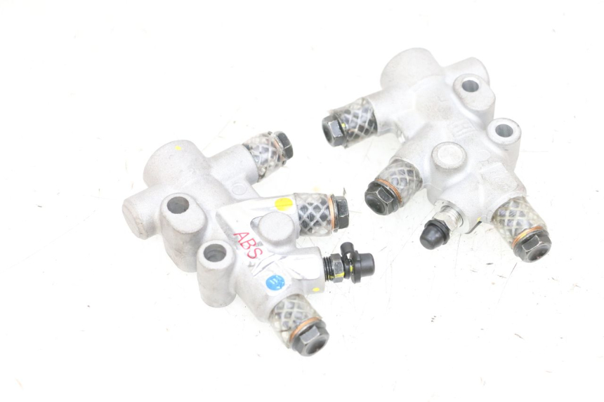 photo de BREMSVERTEILER PIAGGIO MP3 HPE 300 (2019 - 2026) - Zoom auf Gebrauchszustand