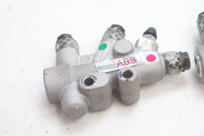 photo de BREMSVERTEILER PIAGGIO MP3 HPE 530 (2022 - 2026) - Alternative Perspektive