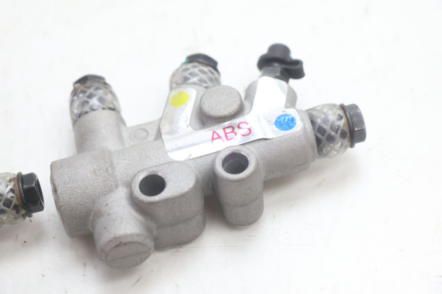 photo de BREMSVERTEILER PIAGGIO MP3 HPE 530 (2022 - 2026) - Technische Nahaufnahme