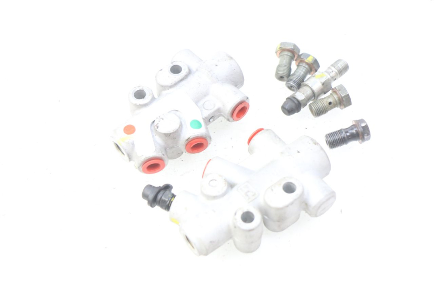 photo de BREMSSATTELVERTEILER PIAGGIO MP3 500 (2011 - 2015) - Hauptansicht