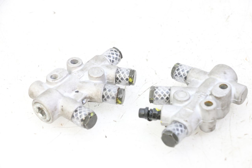 photo de BREMSSATTELVERTEILER PIAGGIO MP3 500 (2014 - 2017) - Hauptansicht