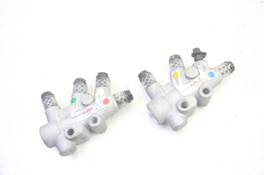 photo de BREMSVERTEILER PIAGGIO MP3 500 (2016 - 2018) - Zoom auf Gebrauchszustand