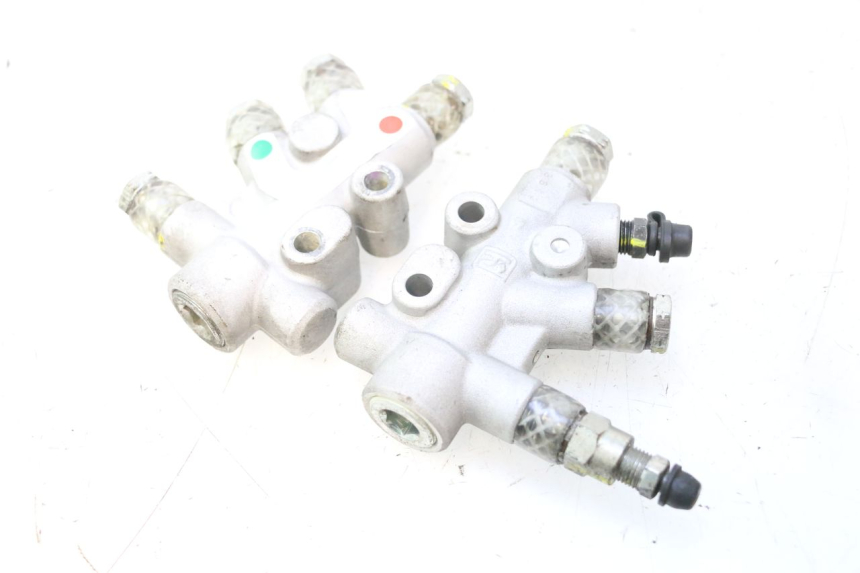 photo de BREMSSATTELVERTEILER PIAGGIO MP3 500 (2011 - 2015) - Hauptansicht