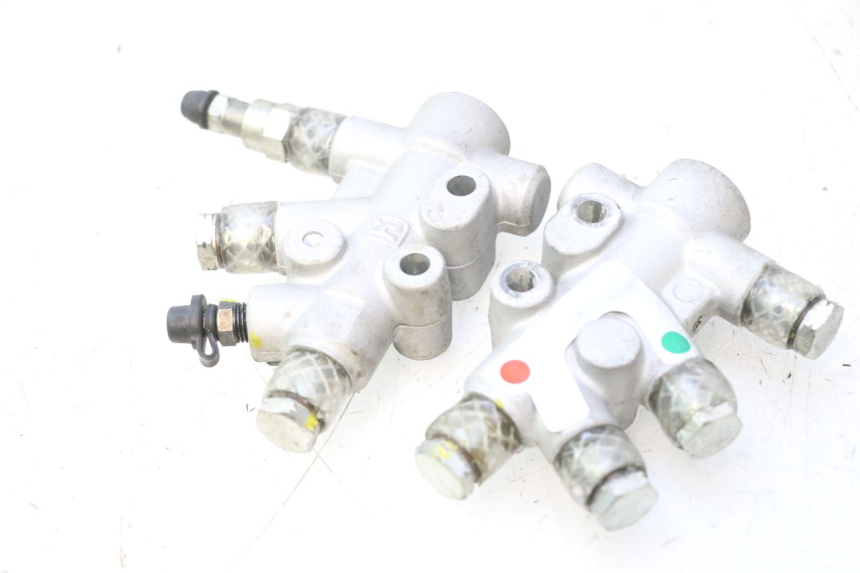 photo de BREMSSATTELVERTEILER PIAGGIO MP3 500 (2011 - 2015) - Alternative Perspektive