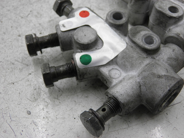photo de BREMSSATTELVERTEILER PIAGGIO MP3 500 (2011 - 2015) - Alternative Perspektive