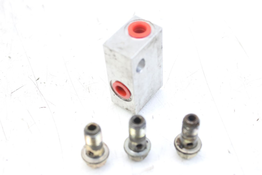 photo de BREMSSATTELVERTEILER DAELIM S2 FI 125 (2008 - 2017) - Detailansicht des Bauteils