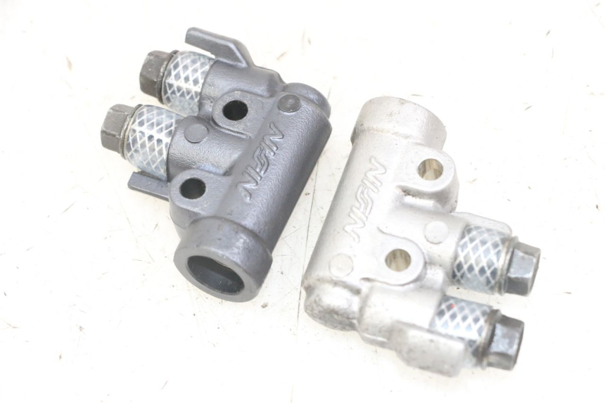 photo de BREMSVERTEILER PEUGEOT SATELIS 125 (2013 - 2018) - Zoom auf Gebrauchszustand