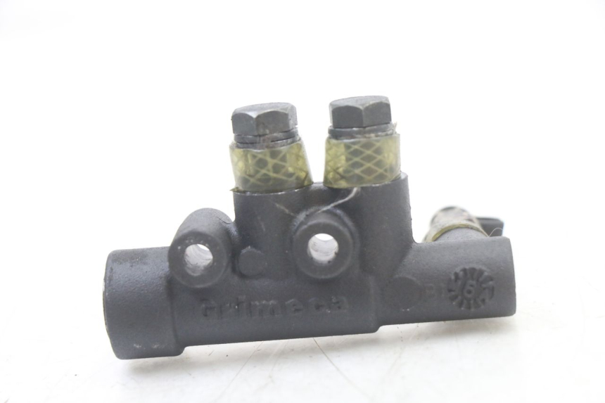 photo de BREMSVERTEILER APRILIA SCARABEO GT TOURING 125 (1999 - 2005) - Detailansicht des Bauteils