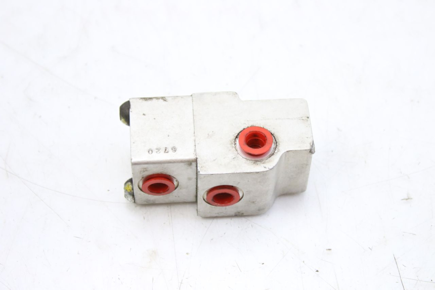 photo de BREMSSATTELVERTEILER PEUGEOT TWEET 125 (2010 - 2017) - Gesamtansicht des Produkts