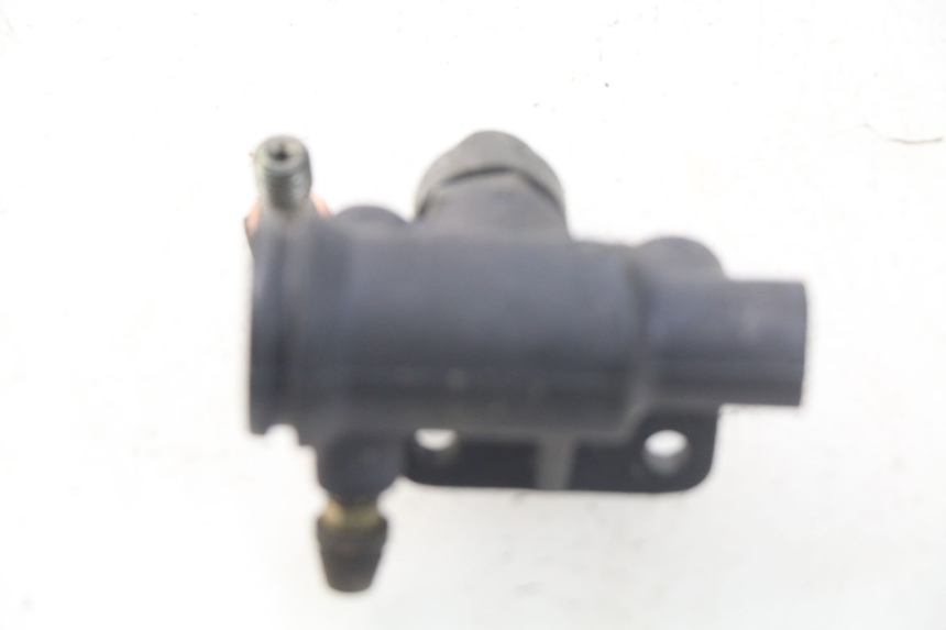 photo de BREMSSATTELVERTEILER PIAGGIO X9 EVOLUTION 125 (2003 - 2007) - Detailansicht des Bauteils