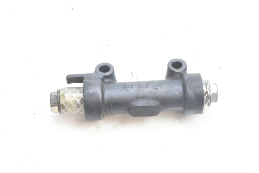 photo de BREMSSATTELVERTEILER KAWASAKI ZZR 600 (1995 - 2004) - Zoom auf Gebrauchszustand