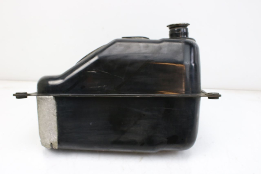 photo de KRAFTSTOFFTANK SUZUKI AN BURGMAN 400 (2006 - 2010) - Details der Befestigungspunkte