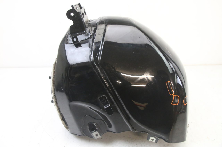 photo de KRAFTSTOFFTANK BMW S RR ABS S1000RR 1000 (2015 - 2018) - Details der Befestigungspunkte