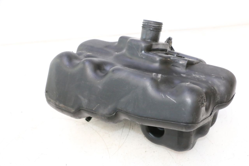 photo de KRAFTSTOFFTANK MBK BOOSTER ROCKET 50 (1995 - 1998) - Details der Befestigungspunkte