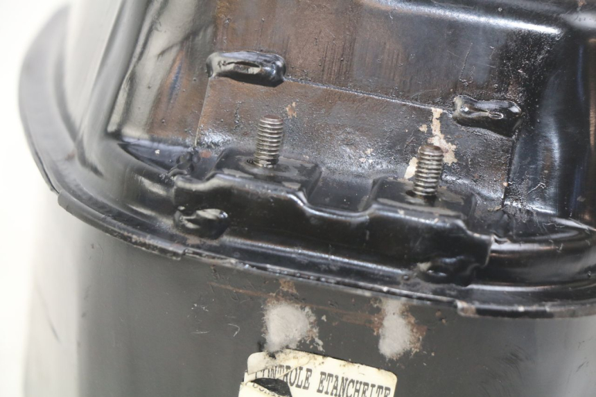 photo de KRAFTSTOFFTANK MBK BOOSTER SPIRIT 50 (1999 - 2003) - Details der Befestigungspunkte