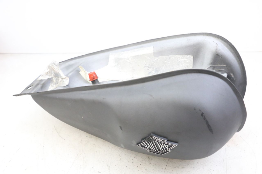 photo de KRAFTSTOFFTANK ARCHIVE CAFE RACER 4T 50 (2019 - 2024) - Hochauflösende Nahaufnahme