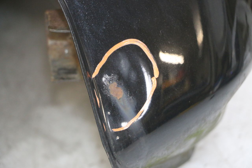 photo de KRAFTSTOFFTANK HONDA CBF 500 (2004 - 2007) - Fokus auf die Struktur