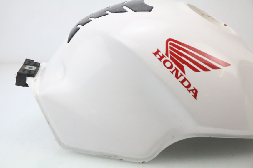 photo de KRAFTSTOFFTANK HONDA CBR 929 RR FIREBLADE 900 (2000 - 2001) - Details der Befestigungspunkte