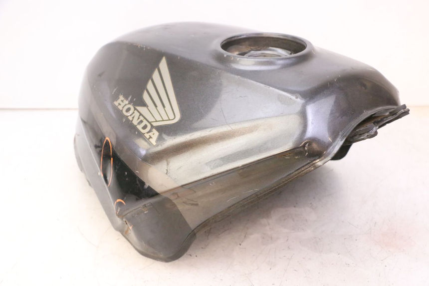 photo de KRAFTSTOFFTANK HONDA CBR F SC25 1000 (1989 - 1992) - Detailansicht des Bauteils