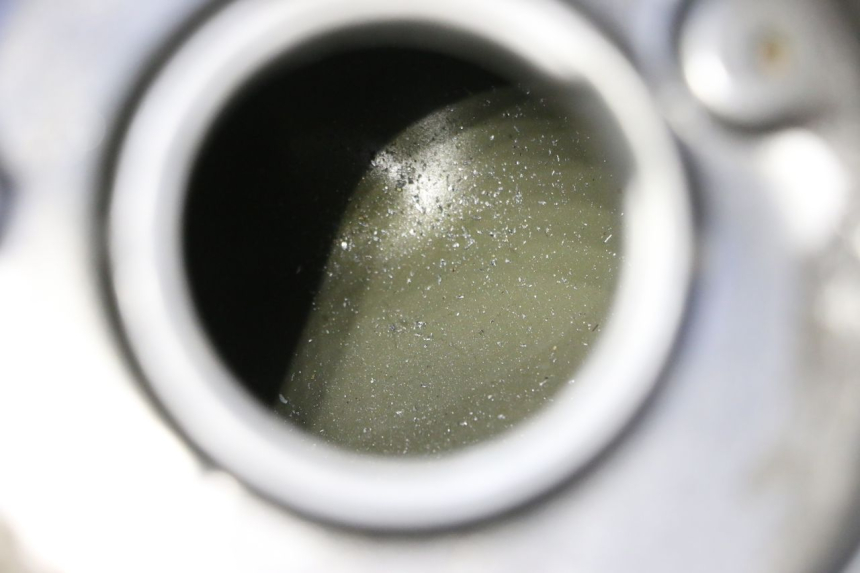 photo de KRAFTSTOFFTANK HONDA CBR F SC25 1000 (1989 - 1992) - Zoom auf Gebrauchszustand