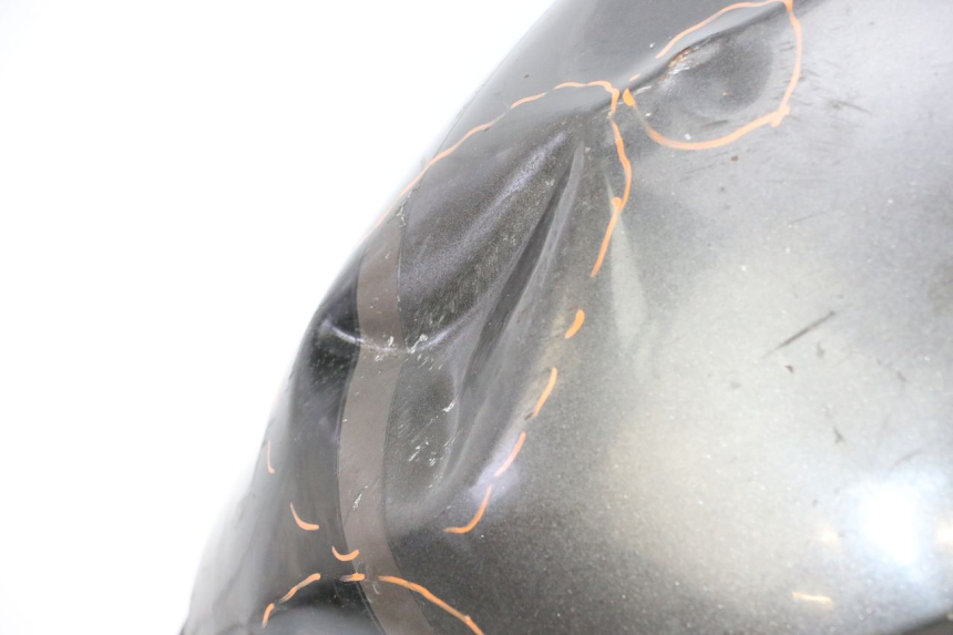 photo de KRAFTSTOFFTANK HONDA CBR F SC25 1000 (1989 - 1992) - Details der Befestigungspunkte