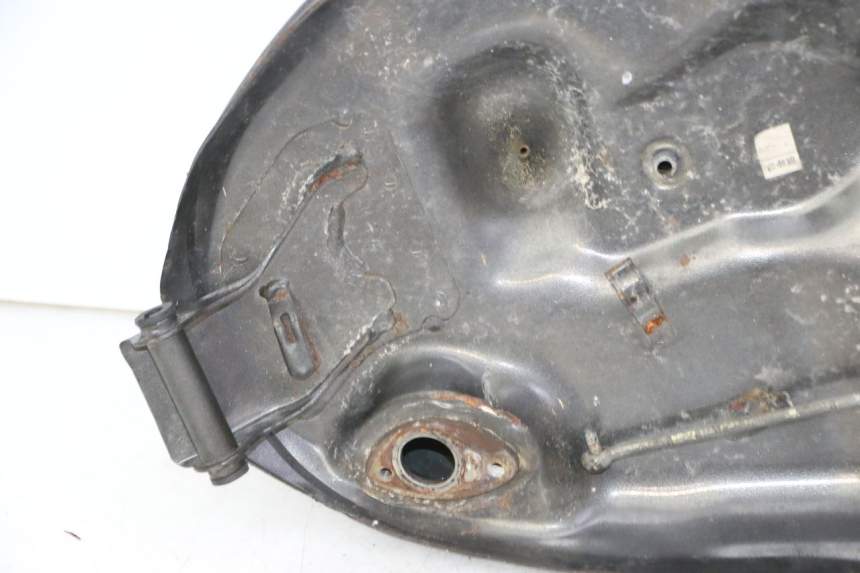 photo de KRAFTSTOFFTANK HONDA CBR F SC25 1000 (1989 - 1992) - Gesamtansicht des Produkts