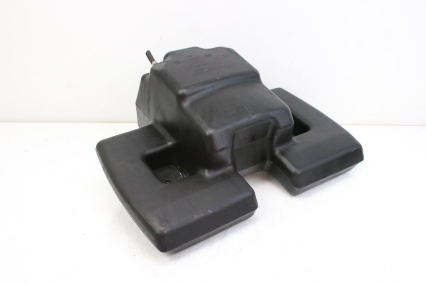 photo de KRAFTSTOFFTANK PEUGEOT CITYSTAR 50 (2013 - 2017) - Details der Befestigungspunkte